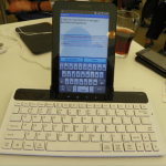 Samsung Galaxy Tab : des photos de la station d’accueil et de quelques accessoires Samsung Galaxy Tab : des photos de la station d’accueil et de quelques accessoires