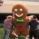 Le géant Gingerbread est arrivé au GooglePlex ! ;) Le géant Gingerbread est arrivé au GooglePlex ! ;)
