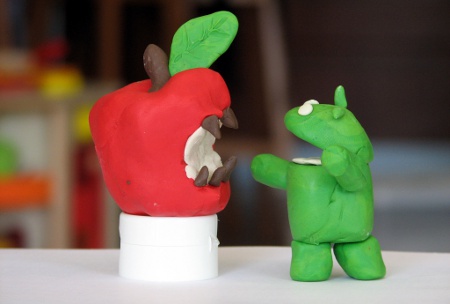 20101014-VoipSurvivor-Apple-vs-Android