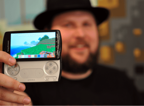 XperiaPLAY_Notch-490x362