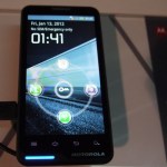CES 2012 : Prise en main du Motorola MotoLuxe CES 2012 : Prise en main du Motorola MotoLuxe