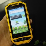 CES 2012 : Titan, un smartphone Android ultra-résistant