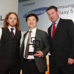 MWC 2012 : Le Samsung Galaxy S II reçoit le prix du meilleur smartphone de l’année lors des Global Mobile Awards MWC 2012 : Le Samsung Galaxy S II reçoit le prix du meilleur smartphone de l’année lors des Global Mobile Awards