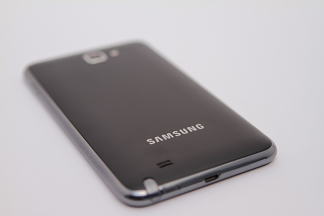 android-samsung-galaxy-note-back-image-1
