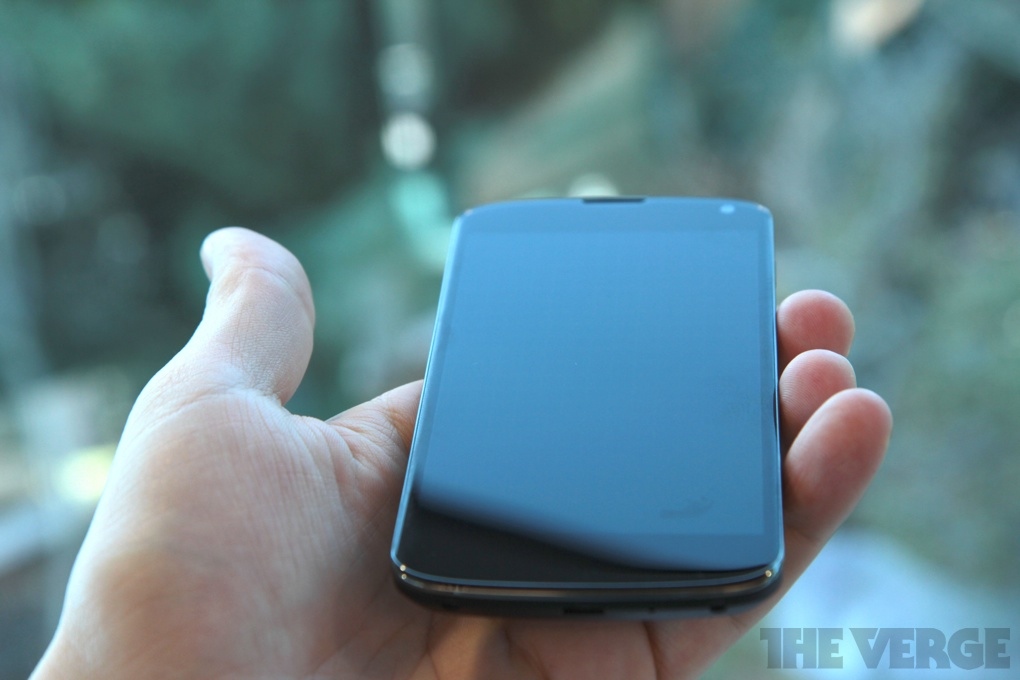 n4_hands_114_verge_super_wide