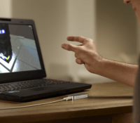 05-LeapMotion-Laptop