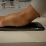 Le LG G Flex dispose réellement d’un écran flexible Le LG G Flex dispose réellement d’un écran flexible