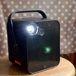 Test du Bloc d’Orange : charmant petit vidéo-projecteur connecté mais limité Test du Bloc d’Orange : charmant petit vidéo-projecteur connecté mais limité