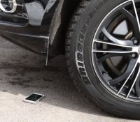 android crash test samsung galaxy s4 galaxy s5 vs SUV véhicle image 01