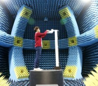samsung-uses-this-room-to-test-the-radios-inside-its-phones-the-foam-material-absorbs-the-waves-and-mimics-a-wide-open-environment-without-walls