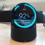Moto 360 : charge Qi, boîtier en acier et capteurs divers se montrent déjà Moto 360 : charge Qi, boîtier en acier et capteurs divers se montrent déjà