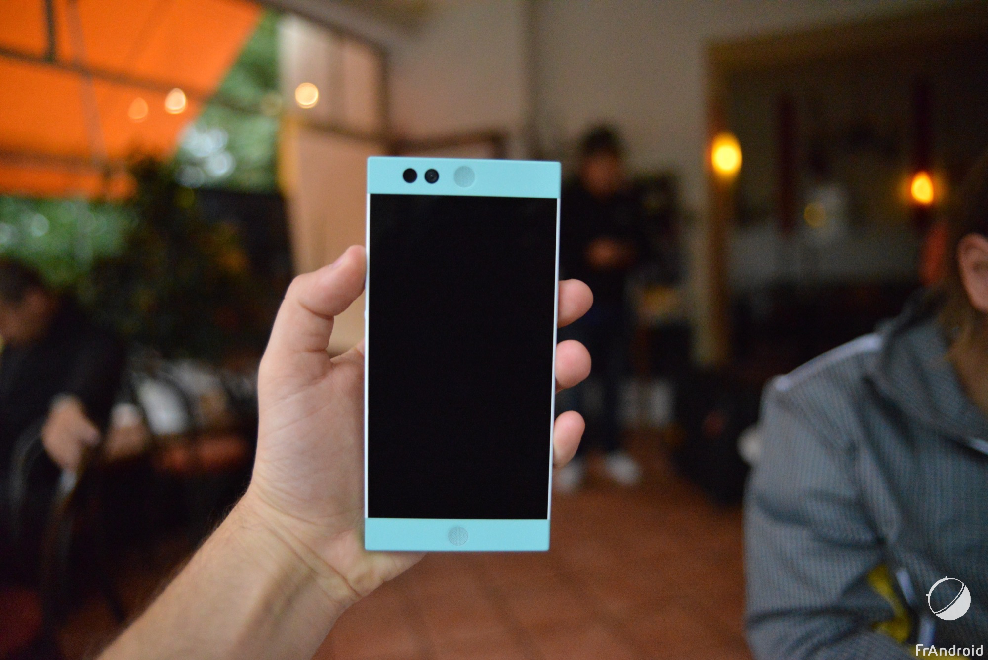 Nexbit Robin, de face