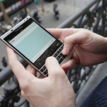 Les Français plus dépendants que jamais de leur smartphone Les Français plus dépendants que jamais de leur smartphone