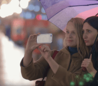 Un smartphone apparaissant au cours de la dernière vidéo de Nokia. Un smartphone apparaissant au cours de la dernière vidéo de Nokia.