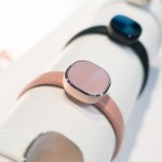CES 2016 : Samsung présente des prototypes de bijoux connectés CES 2016 : Samsung présente des prototypes de bijoux connectés