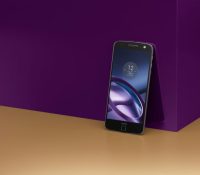 Moto Z Leaning