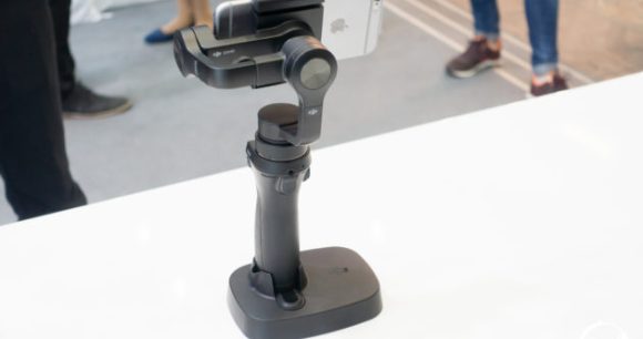 DJI Osmo Mobile (9 sur 9) DJI Osmo Mobile (9 sur 9)
