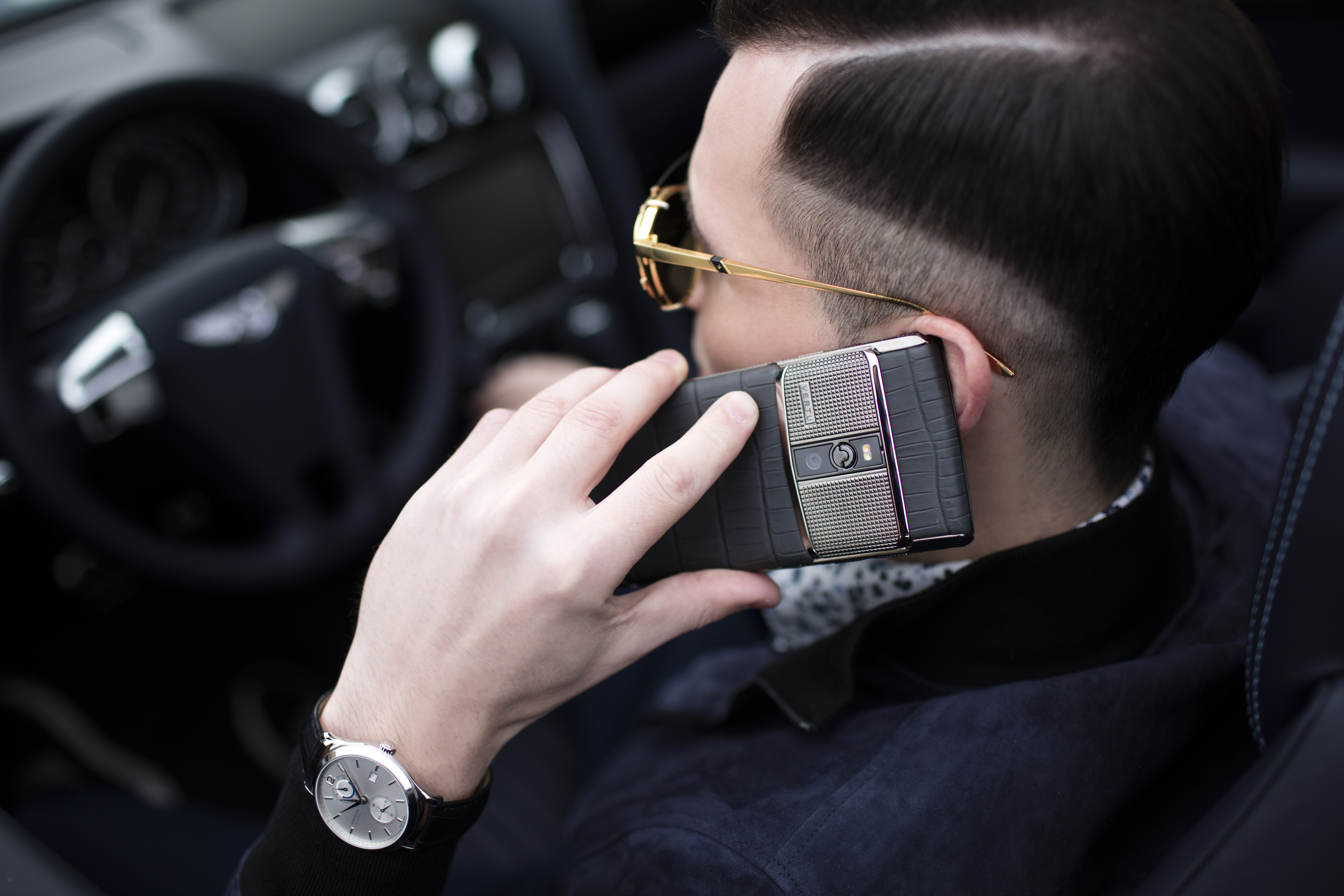 vertu-signature-touch-2
