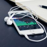 Apple Music atteint les 20 millions d&rsquo;utilisateurs payants et réduit encore l&rsquo;écart avec Spotify