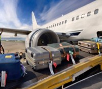 Chargement de bagages en soute