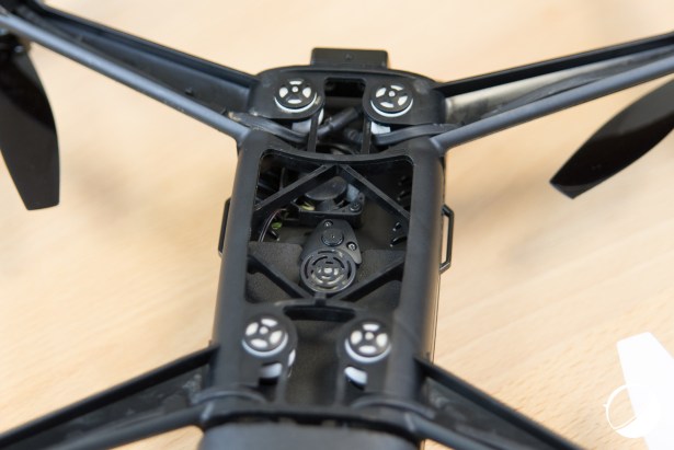 Parrot-Bebop-2-5-sur-5