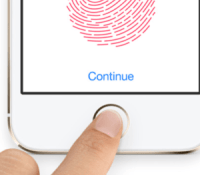 Le déverrouillage par empreinte digitale a disparu des iPhones haut de gamme depuis 2017, mais elle pourrait revenir sous l'écran des smartphones d'Apple. // Source : Apple