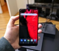 Essential Phone, assez compact en main