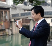 lei-jun-xiaomi-smartphone-photo