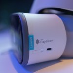 Nous avons essayé le Mirage Solo, le casque autonome avec Google Daydream Nous avons essayé le Mirage Solo, le casque autonome avec Google Daydream
