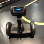 Nous avons essayé Loomo, le mi-robot mi-gyropode par Segway Robotics Nous avons essayé Loomo, le mi-robot mi-gyropode par Segway Robotics