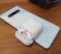 Apple AirPods