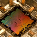 Intel et QuTech ont réussi à intégrer un calculateur quantique dans une puce classique Intel et QuTech ont réussi à intégrer un calculateur quantique dans une puce classique