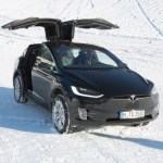 Tesla Model X : un OVNI sur la neige Tesla Model X : un OVNI sur la neige