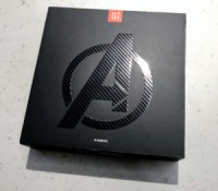 OnePlus 6 Avengers boite