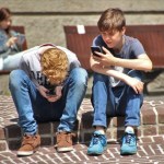 L’interdiction des réseaux sociaux aux moins de 15 ans sera débattue le mois prochain en France L’interdiction des réseaux sociaux aux moins de 15 ans sera débattue le mois prochain en France