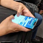 Le Google Pixel 3 XL aperçu en train d’être utilisé dans les transports en commun Le Google Pixel 3 XL aperçu en train d’être utilisé dans les transports en commun