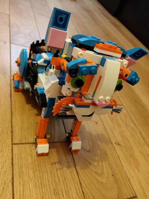 Lego Legoboost cat 3