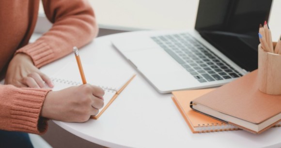 C'est l'heure de la rentrée ! // Source : Pexels / Bongkarn C'est l'heure de la rentrée ! // Source : Pexels / Bongkarn