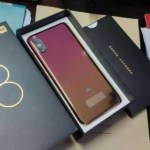Xiaomi Mi 8 Screen Fingerprint : un déballage de la (très belle) édition montre une partie de sa fiche technique Xiaomi Mi 8 Screen Fingerprint : un déballage de la (très belle) édition montre une partie de sa fiche technique