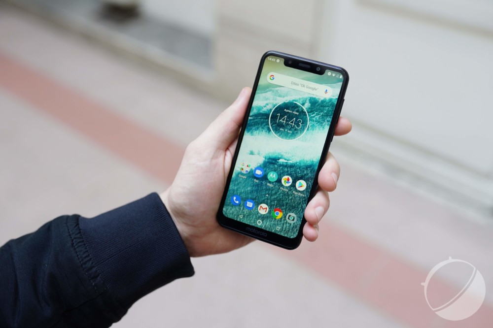 c_Motorola One – FrAndroid – DSC05057 c_Motorola One – FrAndroid – DSC05057