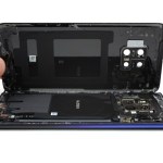 Le Huawei Mate 20 Pro se fait démonter (par iFixit) Le Huawei Mate 20 Pro se fait démonter (par iFixit)