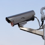 Cet outil de surveillance identifie des personnes juste en regardant comment elles marchent Cet outil de surveillance identifie des personnes juste en regardant comment elles marchent
