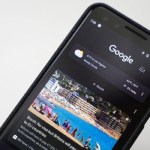 Google Discover (ex Google Feed) a le droit à un véritable thème sombre Google Discover (ex Google Feed) a le droit à un véritable thème sombre