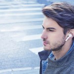 Mi True Wireless : Xiaomi s&rsquo;attaque aux AirPods pour 100 euros de moins