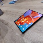 On a vu le Huawei Mate X, et il est vraiment beau – MWC 2019 On a vu le Huawei Mate X, et il est vraiment beau – MWC 2019