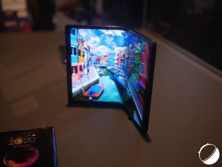 tcl ecran pliable (16)