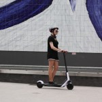 Trottinettes électriques : interdiction de se garer sur les trottoirs à Paris Trottinettes électriques : interdiction de se garer sur les trottoirs à Paris