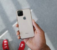 Apple iPhone XI
