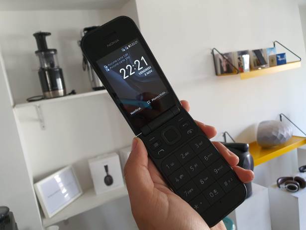 Nokia 2720 Flip a