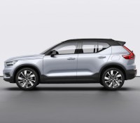 259190_Volvo_XC40_Recharge_P8_AWD_in_Glacier_Silver